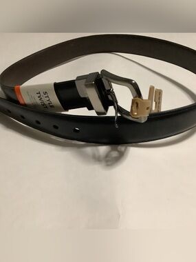 Dockers Mens Belt Reversible Black Brown 38 Faux Leather Gunmetal Buckl